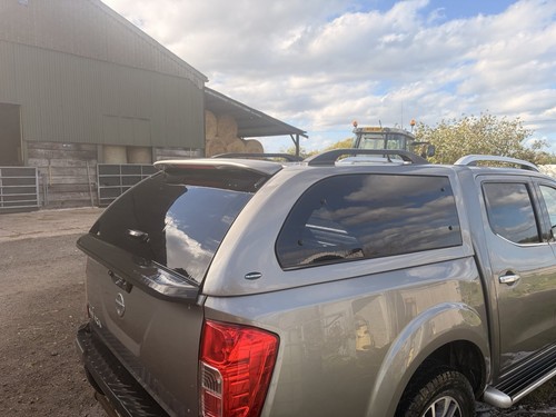 Nissan navara np300 truckman - navara,
